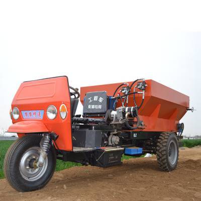 現(xiàn)代農(nóng)業(yè)利器 三輪車(chē)有機(jī)肥撒糞車(chē)與顆粒肥施肥機(jī)在果園中的應(yīng)用